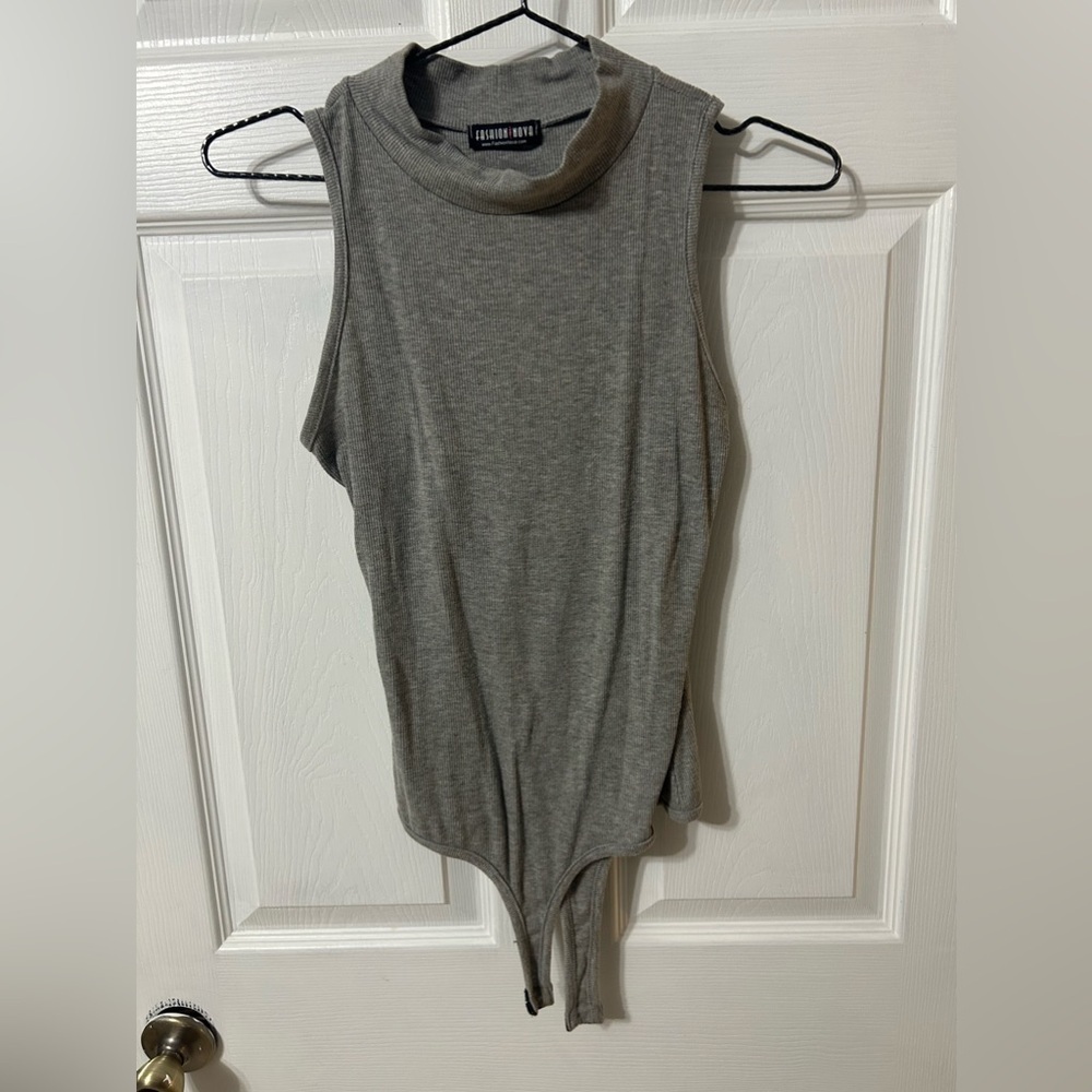 Fashion Nova Sleeveless Bodysuit Gray Size Medium